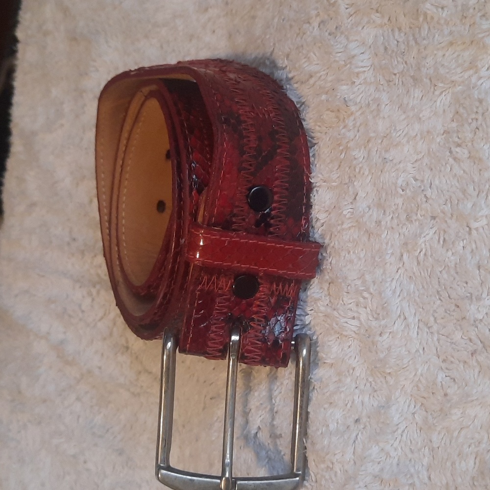 Womens Tony lama belt. Genuine boa. Size 30 color red and black